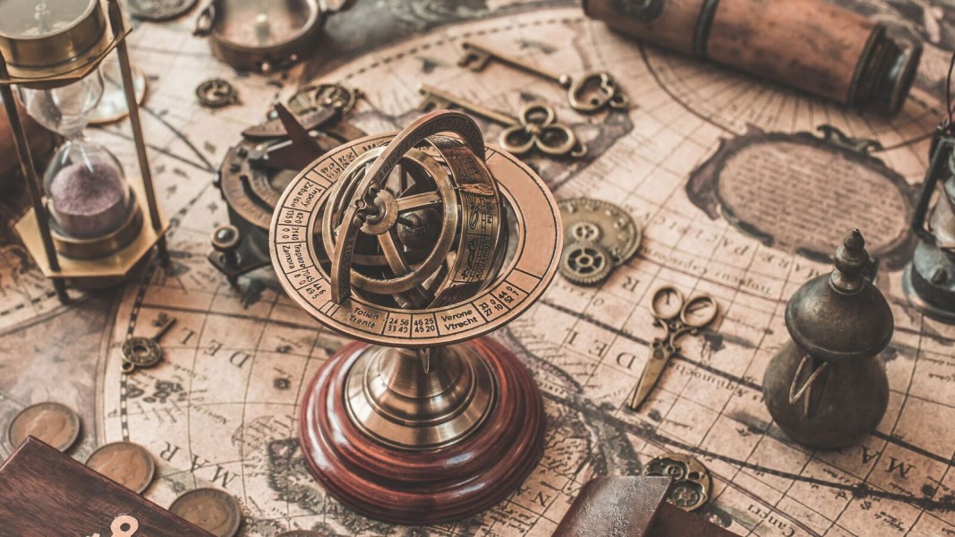 kompass und planungstisch von kolumbus