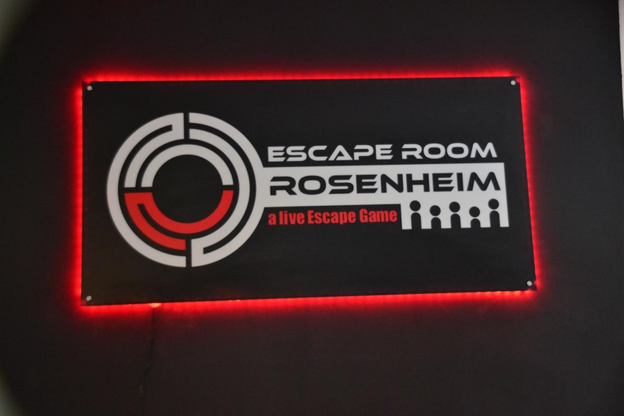 leuchtreklame escape room rosenheim